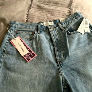 Aritzia- denim forum boyfriend jeans - brand new !
